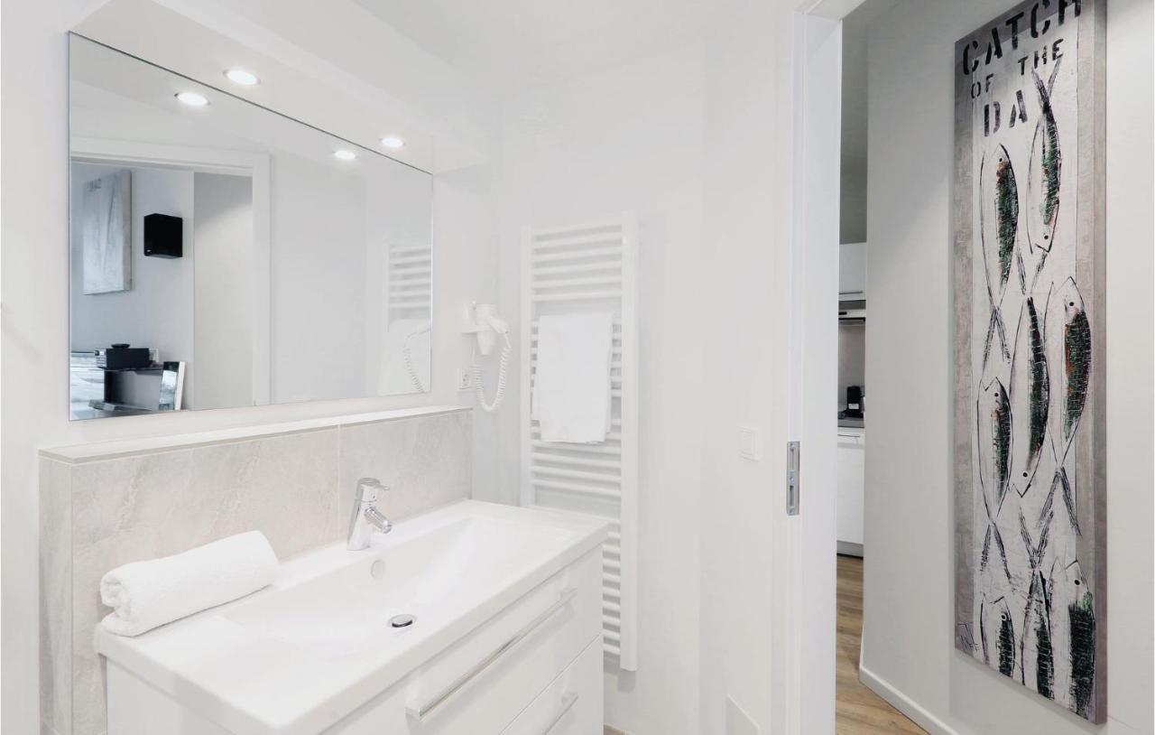 1 Bedroom Stunning Apartment In Luebeck Travemuende Екстер'єр фото
